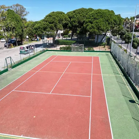 Parque De Campismo Orbitur 卡帕里卡海岸