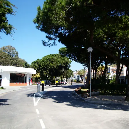 Parque De Campismo Orbitur 卡帕里卡海岸