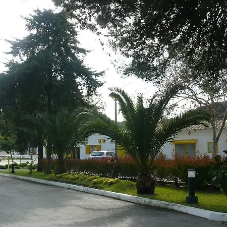 Parque De Campismo Orbitur 3* קוסטה דה קפאריקה